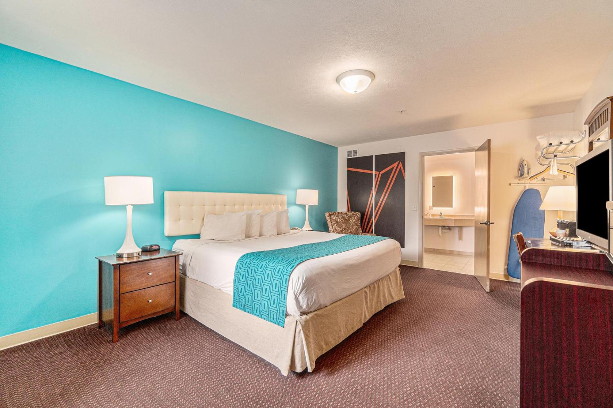 Howard Johnson By Wyndham Traverse City Bagian luar foto