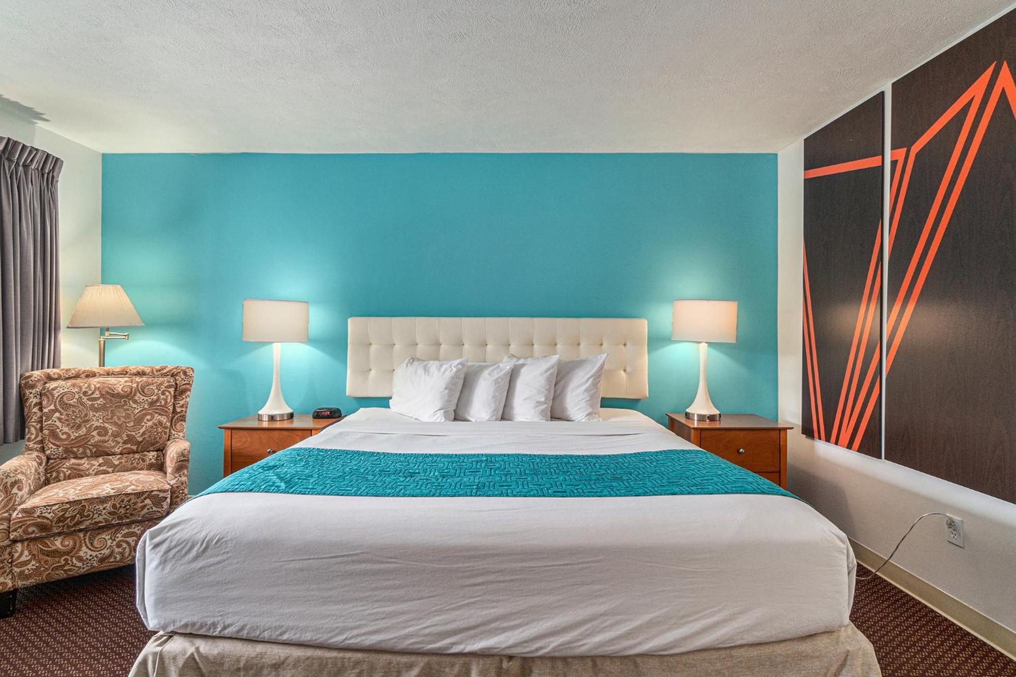 Howard Johnson By Wyndham Traverse City Bagian luar foto
