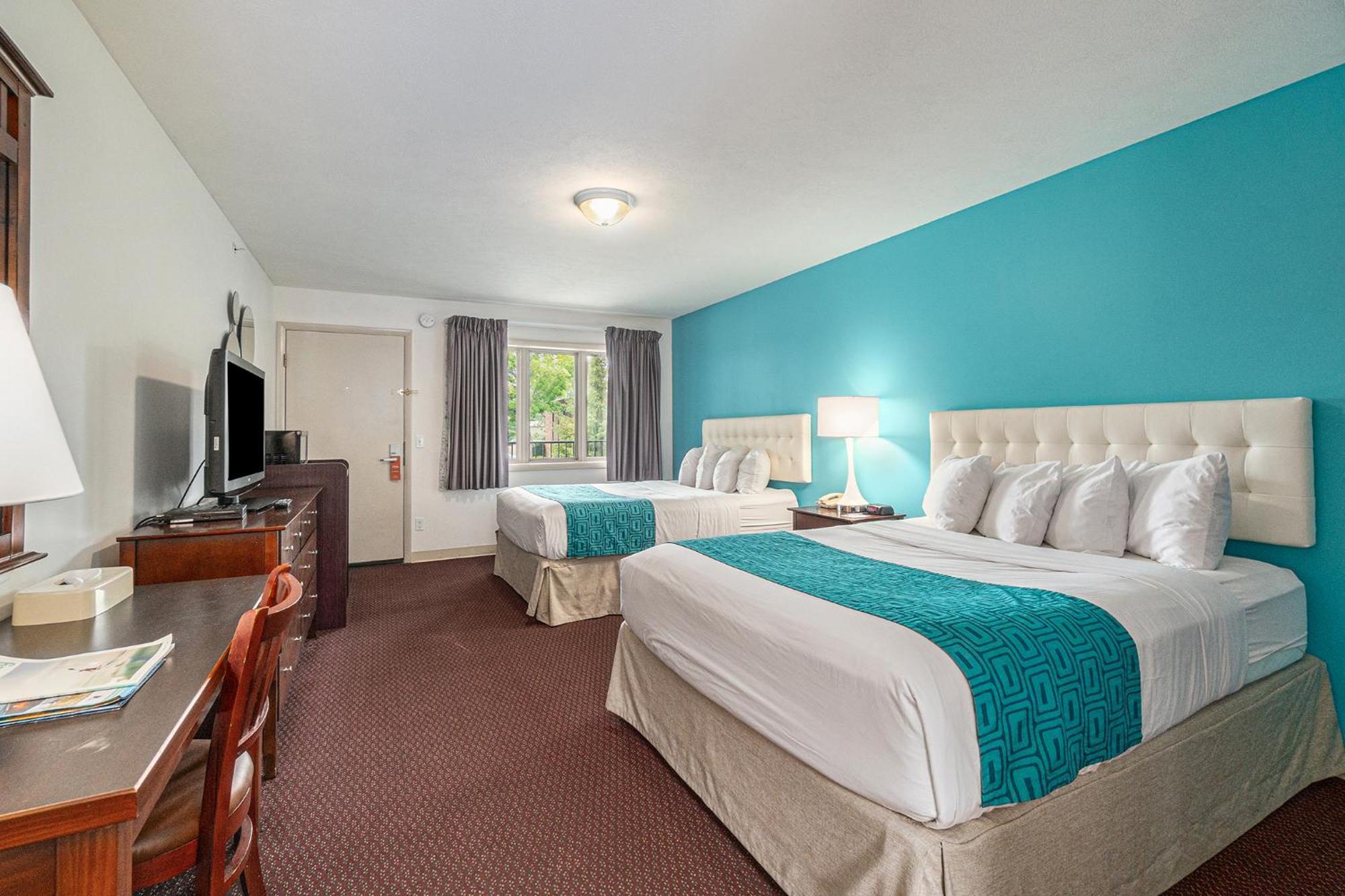 Howard Johnson By Wyndham Traverse City Bagian luar foto