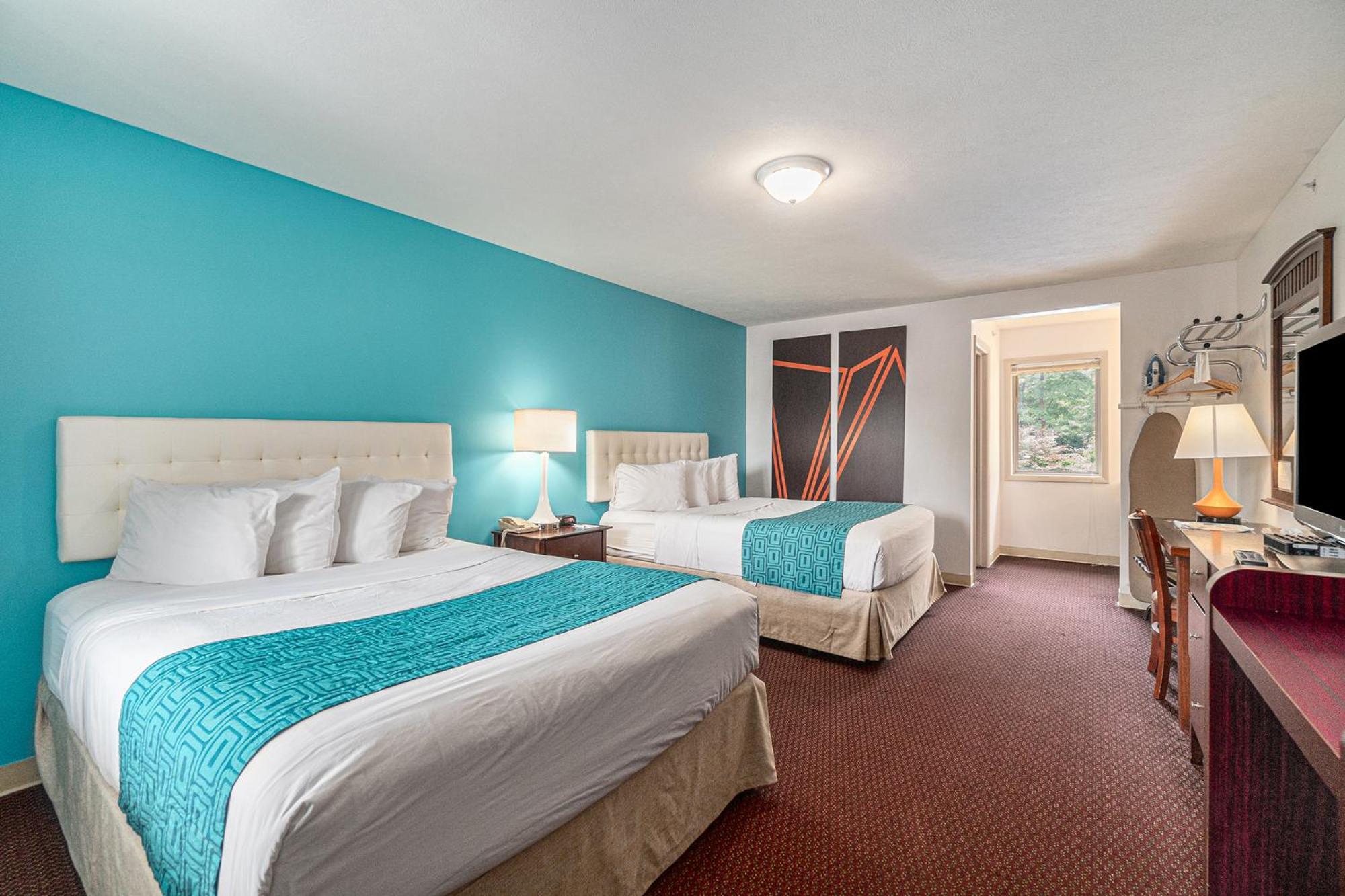 Howard Johnson By Wyndham Traverse City Bagian luar foto