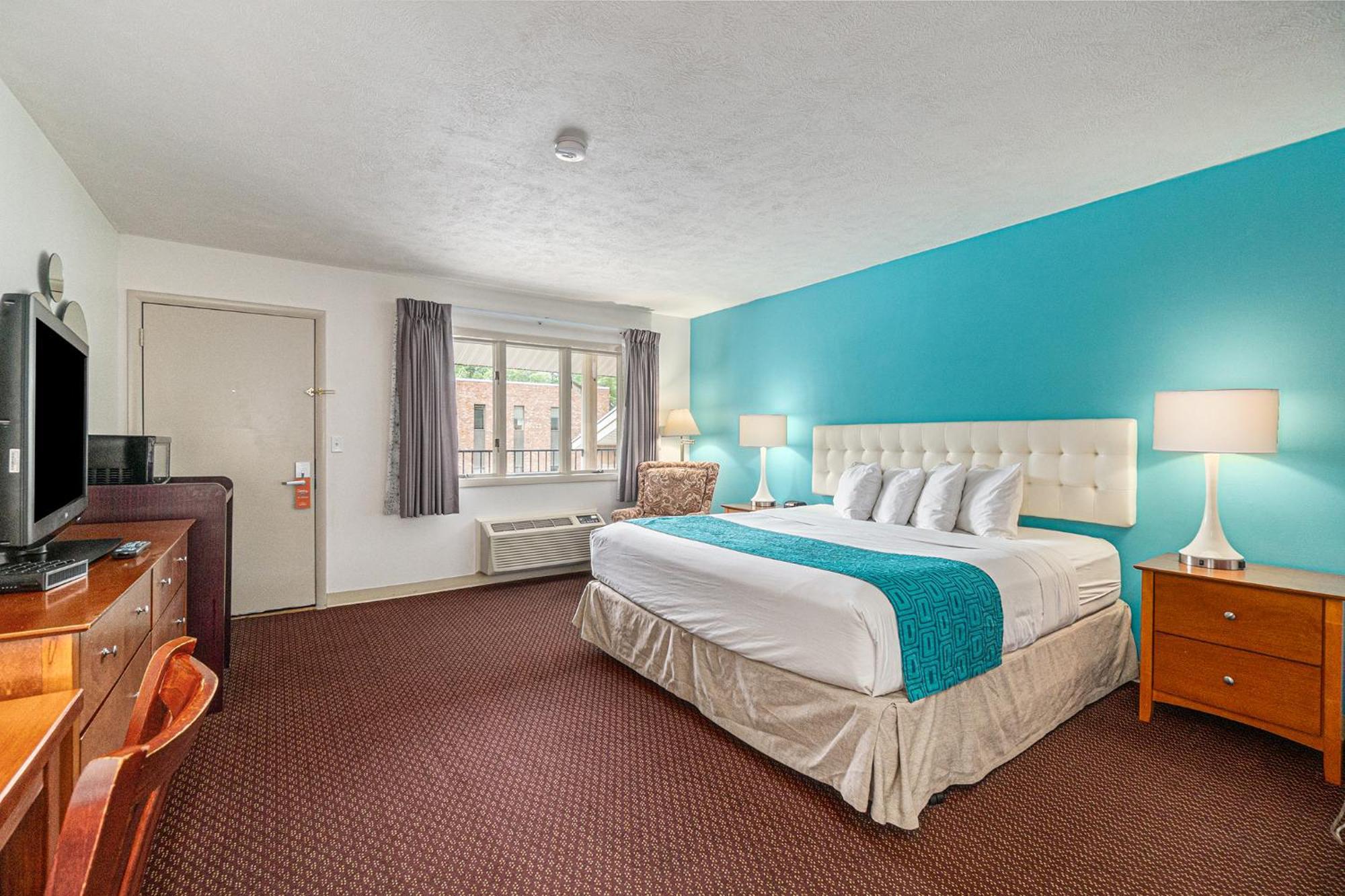 Howard Johnson By Wyndham Traverse City Bagian luar foto